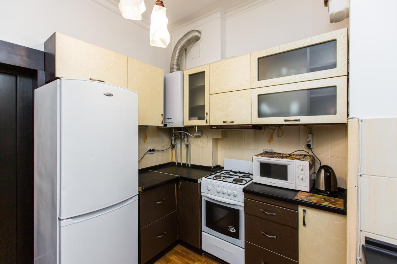Квартира Подобово Біля Площі Ринок Вулиця Староєврейська 17 Lviv Exterior photo